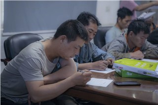朝陽(yáng)集團開(kāi)展行車(chē)和有限作業(yè)空間安全操作培訓、道路交通安全培訓